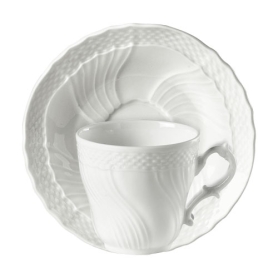 6 coffee cups and saucers