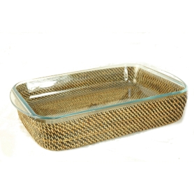 Rectangular Pyrex with rattan holder medium