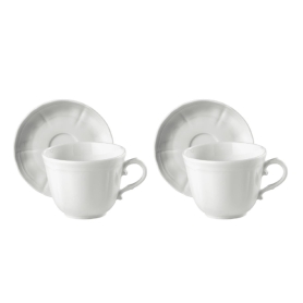 2 coffee cups and saucers