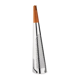 Giantchesseand nutmeg grater in steel and wood