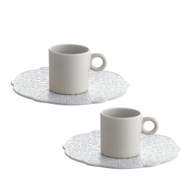 8 coffeecups with saucers