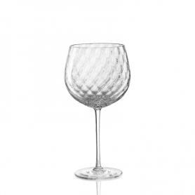 2 wine glasses