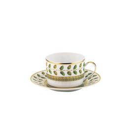 6 teacups with saucers