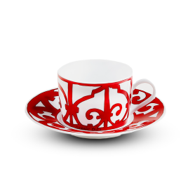 6 tea cups with saucers