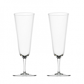 couple of champagne flutes 1004115