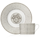 coppia tazze colazione con piatto